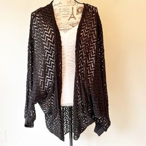 Black Lace cape to layer over leggings / pants L